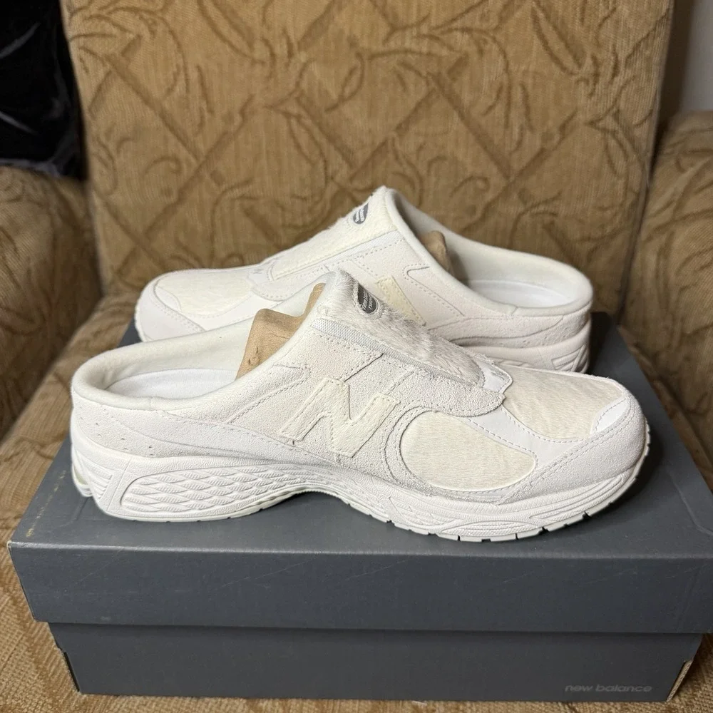 New Balance‎ 2002R Mule Slip On Men's Size 8 Beige New